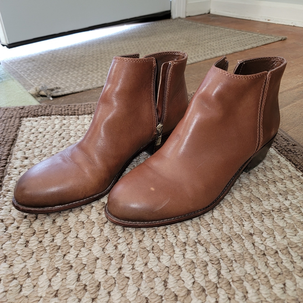 Authentic leather Antonio Melani boots